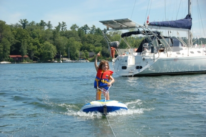 Léa avec le EZ Ski